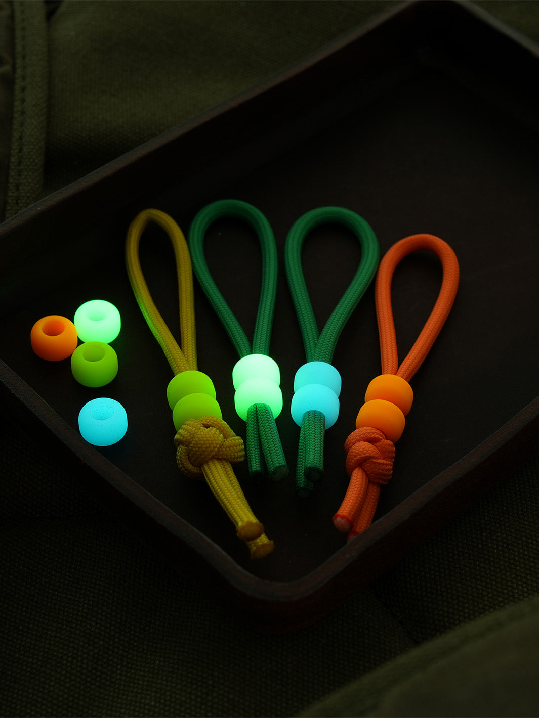 GLOW IN THE DARK KNIFE BEADS
